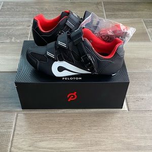 NWT Peloton Cycling Shoes Size 40 Mens 7 Women 9